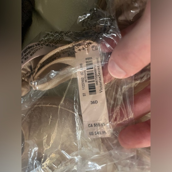 Victoria’s Secret Perfect Shape Push-Up Smooth Bra 36D - Picture 5 of 7